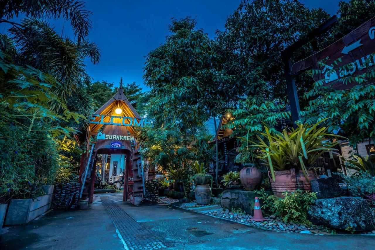 Suankaew​ Art​ Hostel​ Чонбури Экстерьер фото