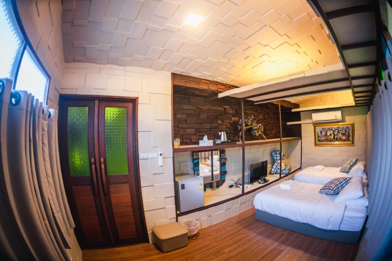 Suankaew​ Art​ Hostel​ Чонбури Экстерьер фото