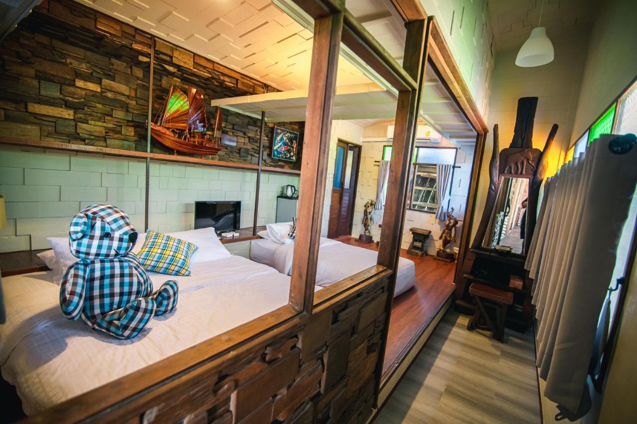 Suankaew​ Art​ Hostel​ Чонбури Экстерьер фото