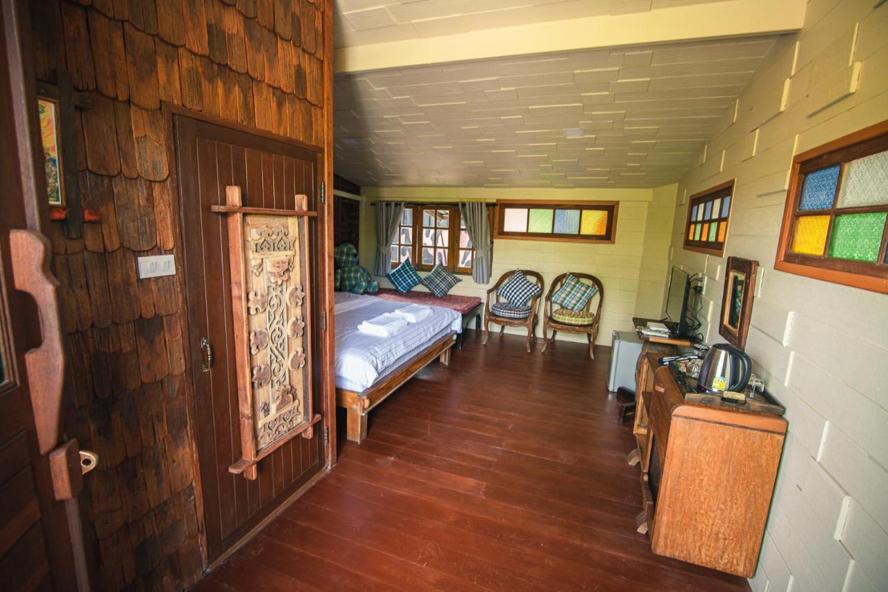 Suankaew​ Art​ Hostel​ Чонбури Экстерьер фото